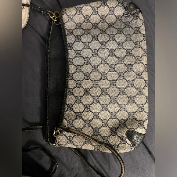 CLASSIC GUCCI monogram CROSSBODY